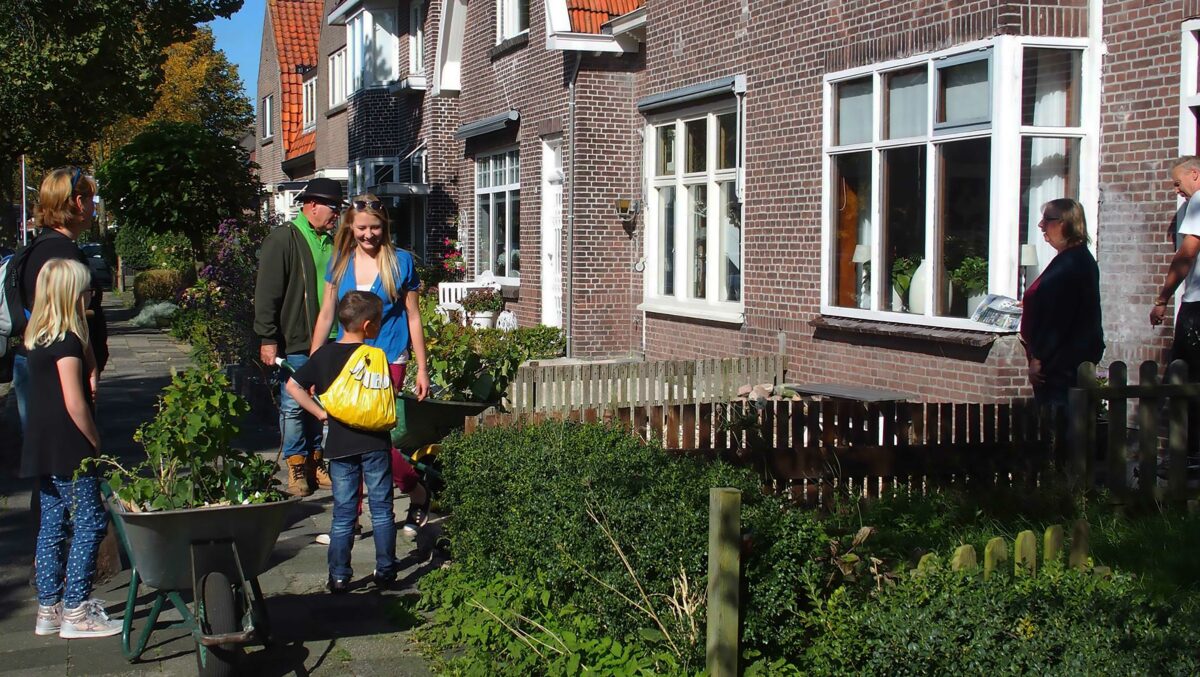 Bloemenbuurt krijgt nieuwe naam: Tegelbuurt!