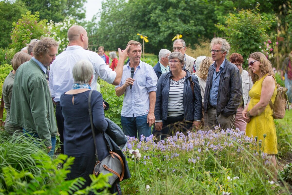 Bijenproject Silence of the Bees op De Kruidhof van start gegaan