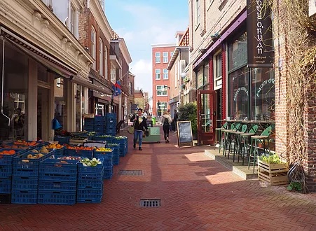 Opening ‘BEESTREET’