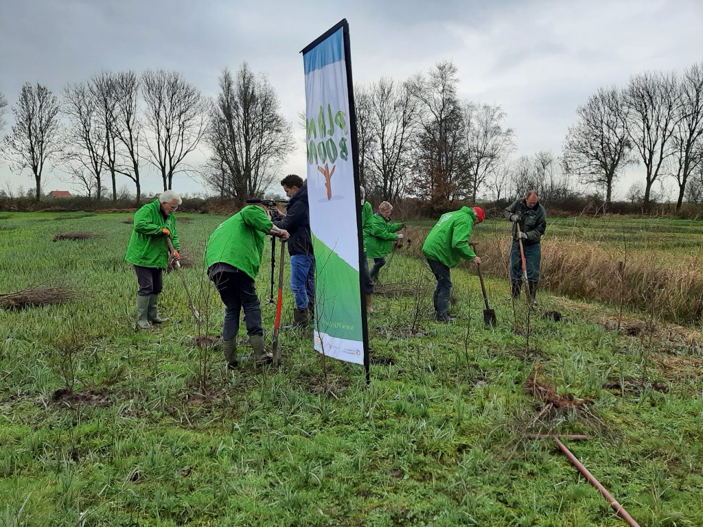 Handen ineen voor meer bomen in Fryslân