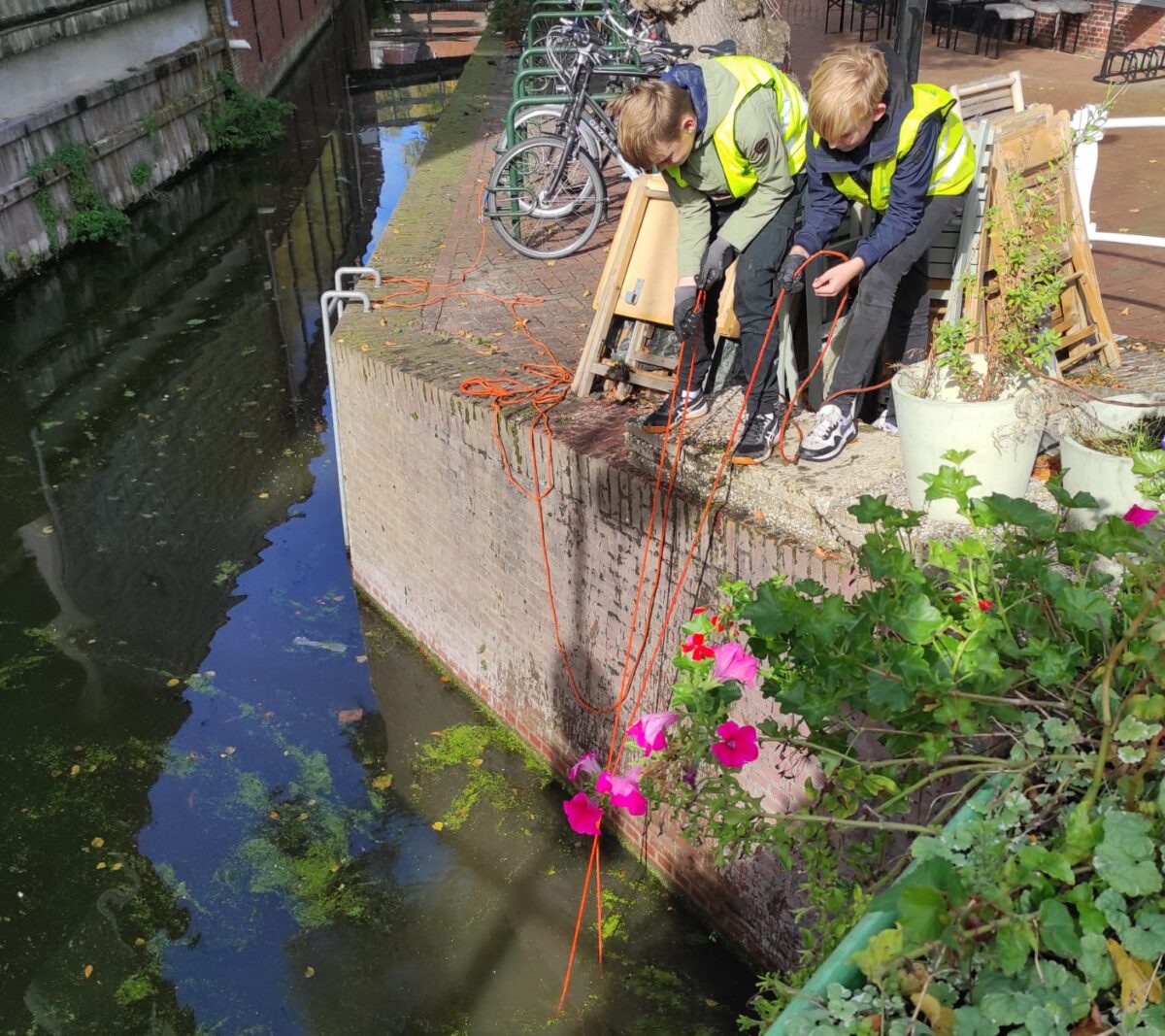 Ruim 800 kilometer aan Friese wateren en oevers opgeruimd tijdens Skjin Wetter