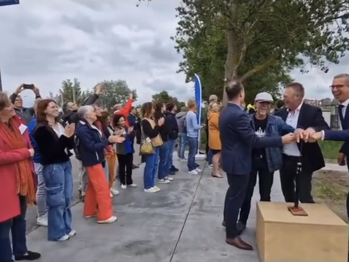 Bubble Barrier Harlingen feestelijk geopend